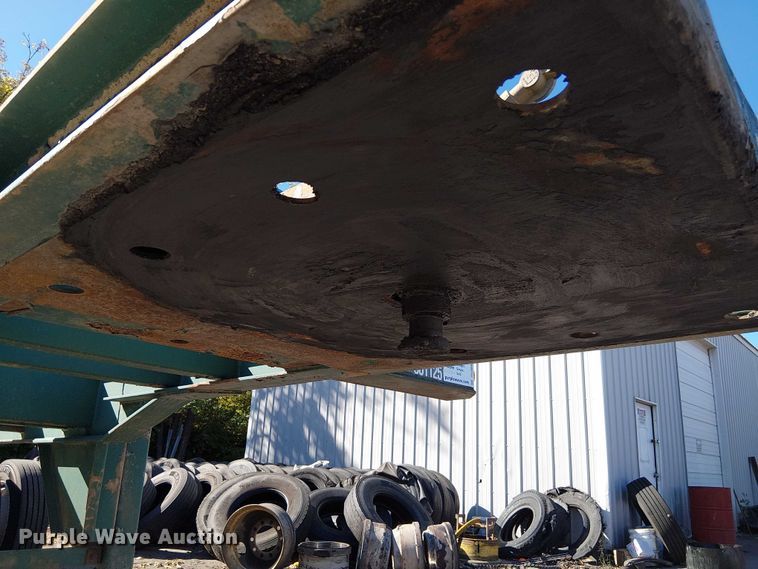 image for item DU3653 2002 Chassis King container trailer