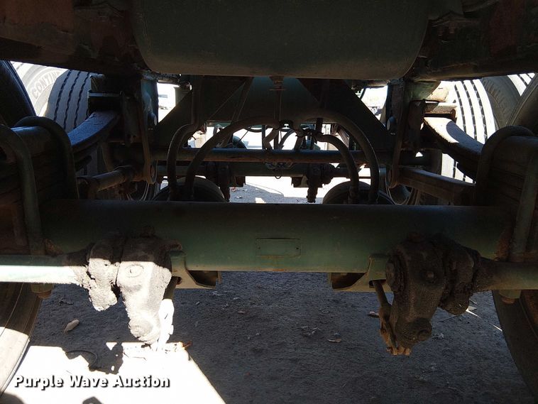 image for item DU3653 2002 Chassis King container trailer