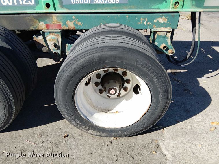 image for item DU3653 2002 Chassis King container trailer