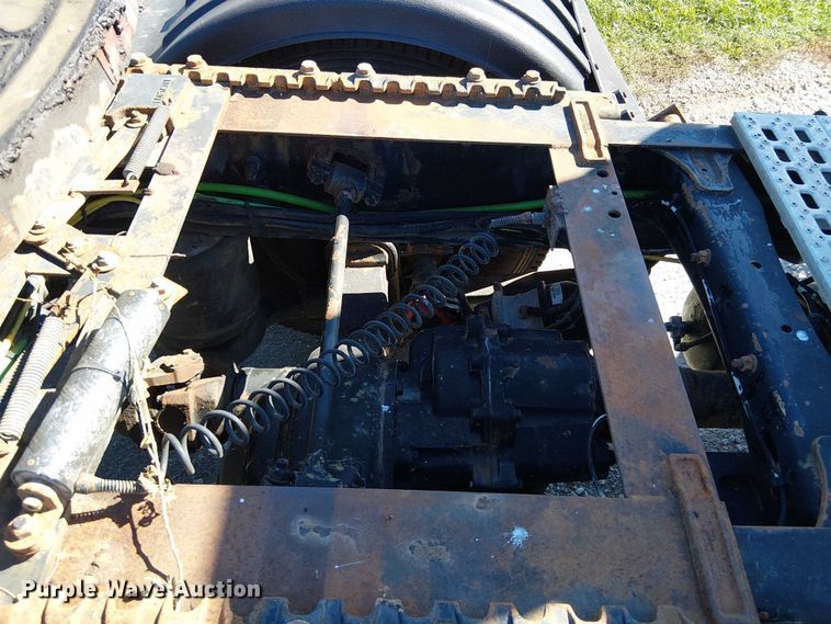 image for item DU3674 2005 Sterling Truck A9500 Series  semi truck