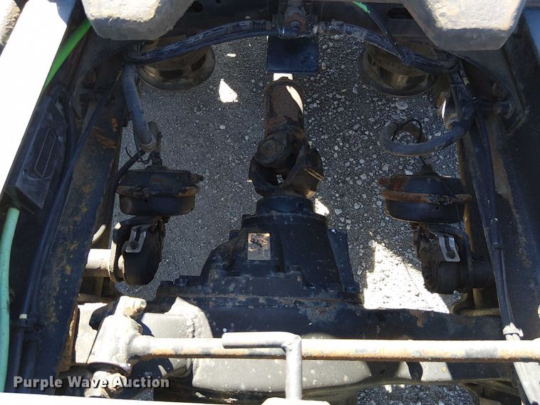 image for item DU3674 2005 Sterling Truck A9500 Series  semi truck