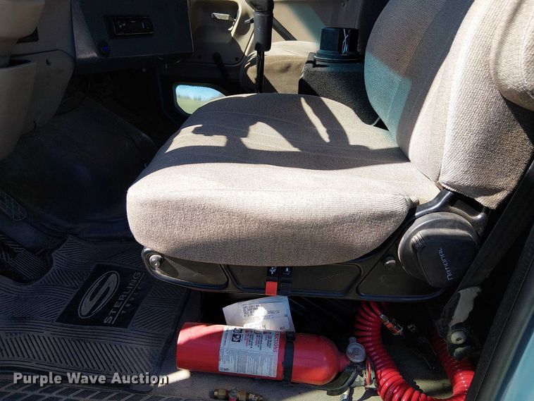 image for item DU3674 2005 Sterling Truck A9500 Series  semi truck