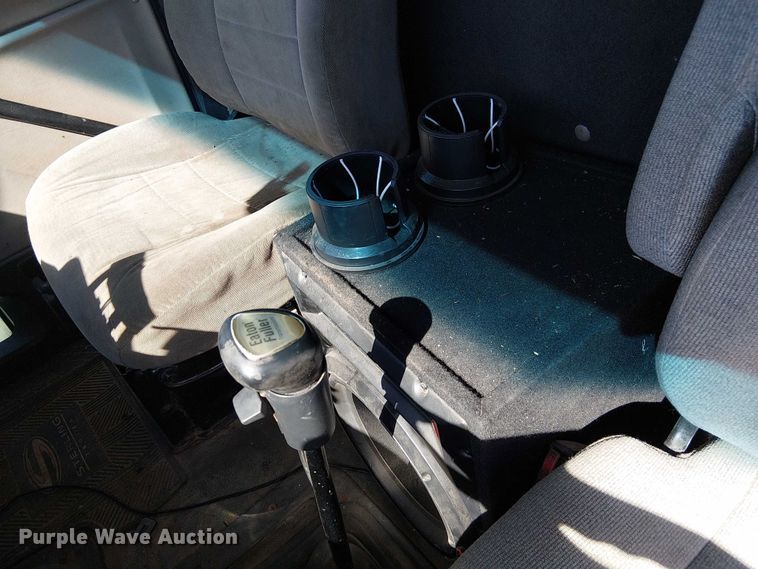 image for item DU3674 2005 Sterling Truck A9500 Series  semi truck