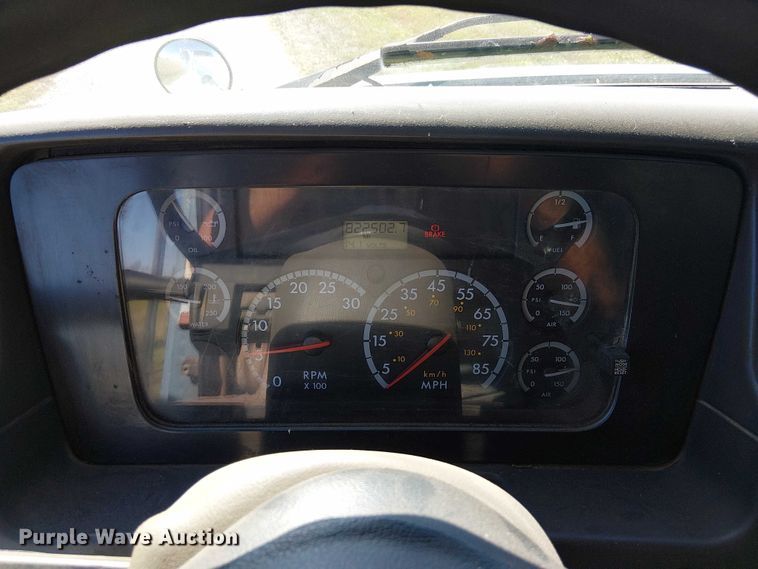 image for item DU3674 2005 Sterling Truck A9500 Series  semi truck