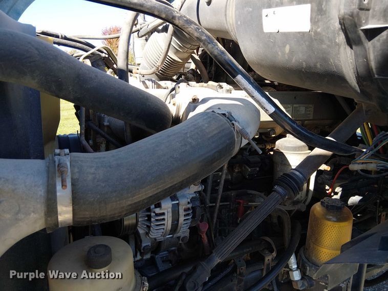 image for item DU3674 2005 Sterling Truck A9500 Series  semi truck