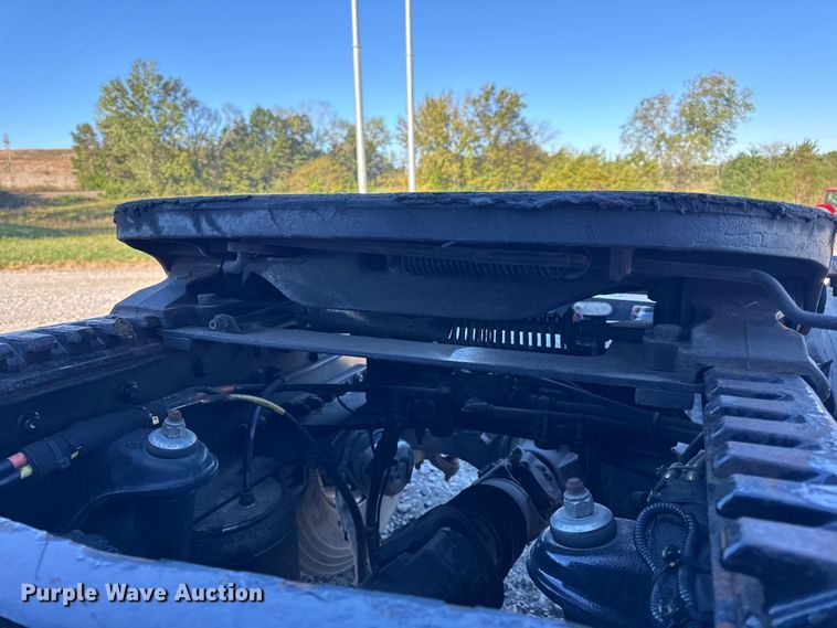 image for item DW6638 2020 Peterbilt 579 semi truck