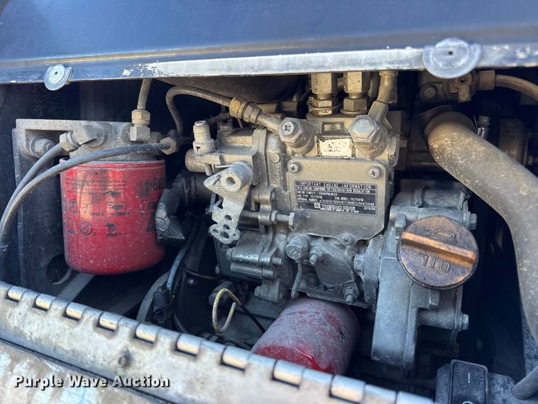 image for item DW6638 2020 Peterbilt 579 semi truck