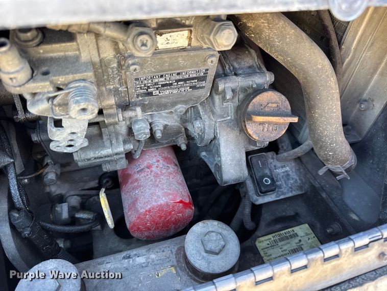 image for item DW6638 2020 Peterbilt 579 semi truck