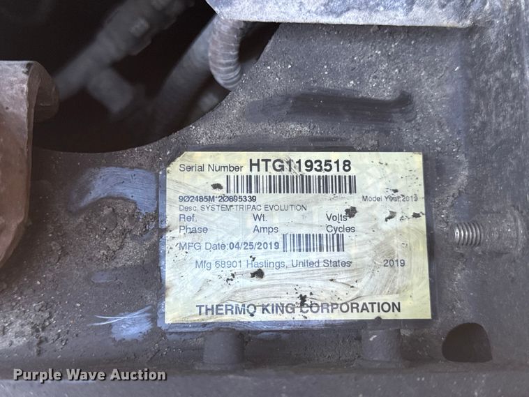 image for item DW6638 2020 Peterbilt 579 semi truck