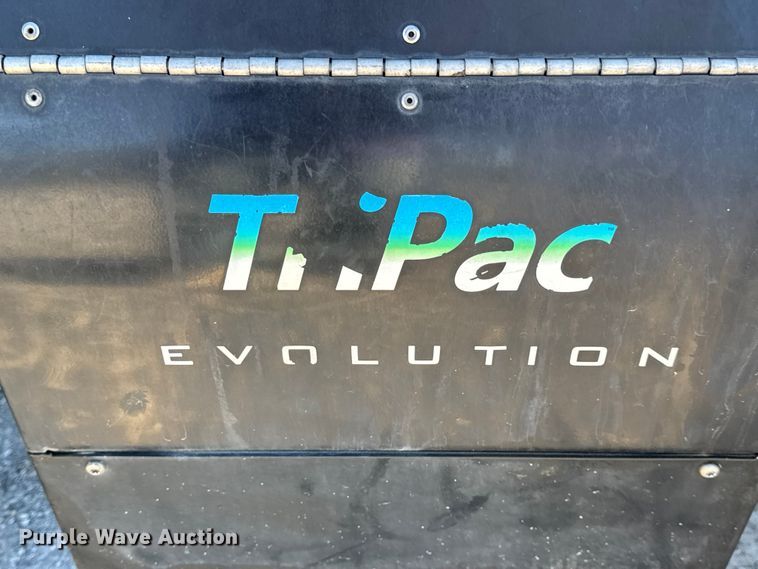 image for item DW6638 2020 Peterbilt 579 semi truck