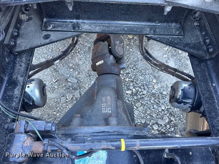 image for item DW6638 2020 Peterbilt 579 semi truck