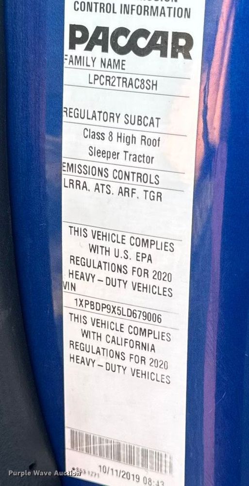 image for item DW6638 2020 Peterbilt 579 semi truck