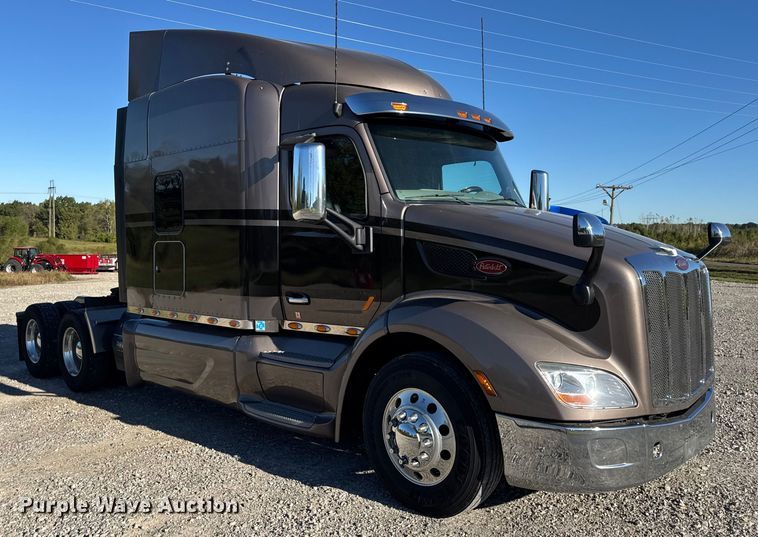 CAMIóN CAMAROTE 2020 PETERBILT