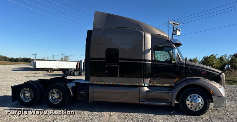 CAMIóN CAMAROTE 2020 PETERBILT