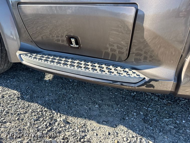 image for item DW6639 2020 Peterbilt 579 semi truck