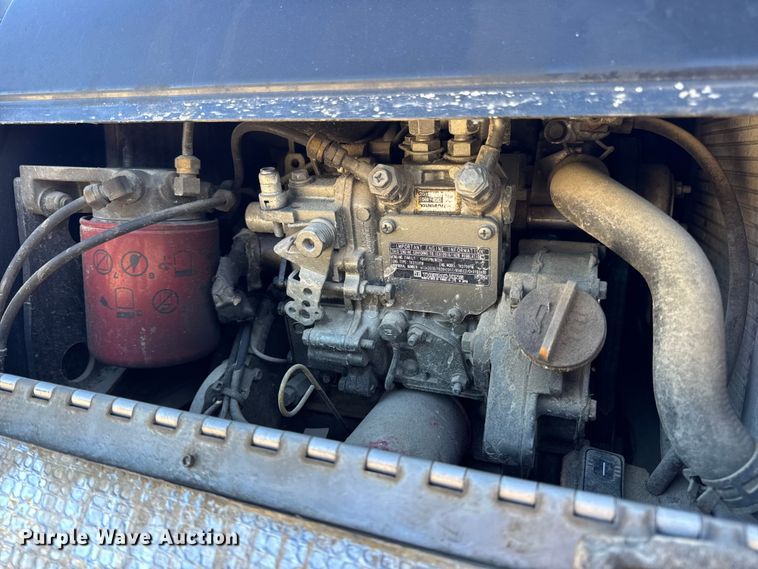 image for item DW6639 2020 Peterbilt 579 semi truck