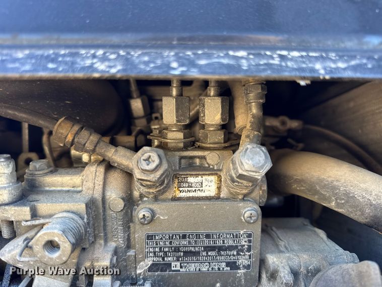 image for item DW6639 2020 Peterbilt 579 semi truck