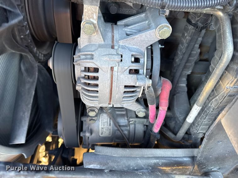 image for item DW6639 2020 Peterbilt 579 semi truck