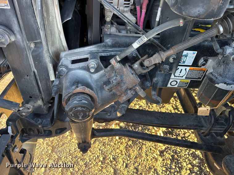 image for item DW6639 2020 Peterbilt 579 semi truck