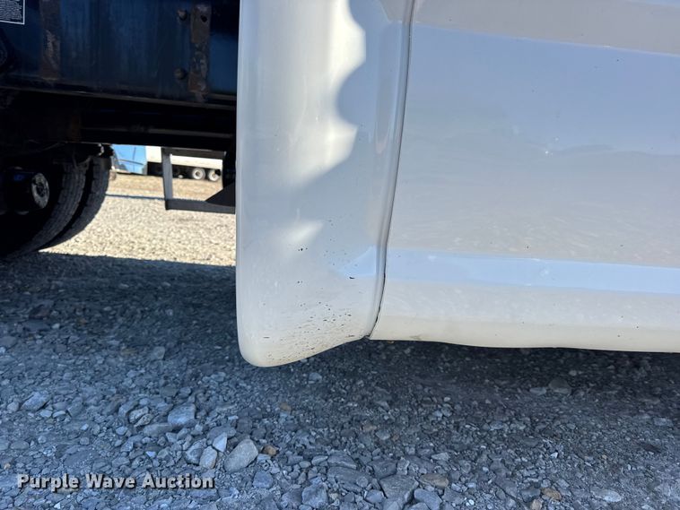 image for item DW6640 2019 Peterbilt 579 semi truck