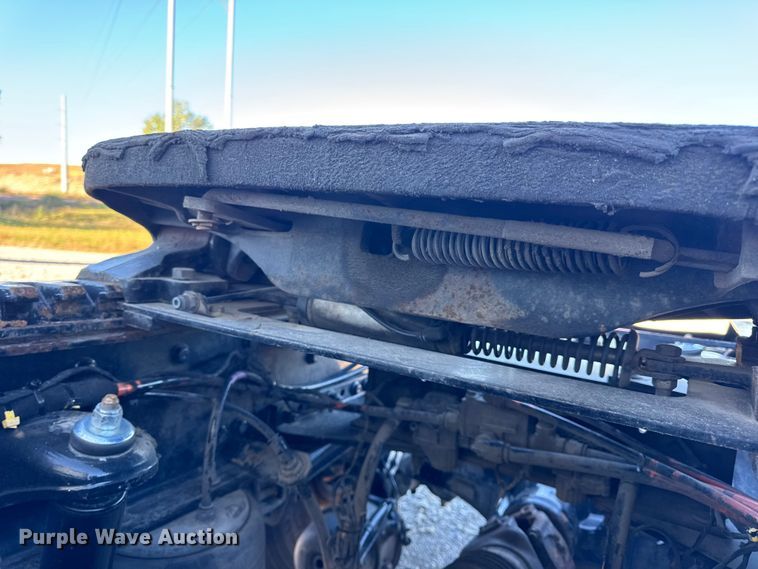 image for item DW6640 2019 Peterbilt 579 semi truck