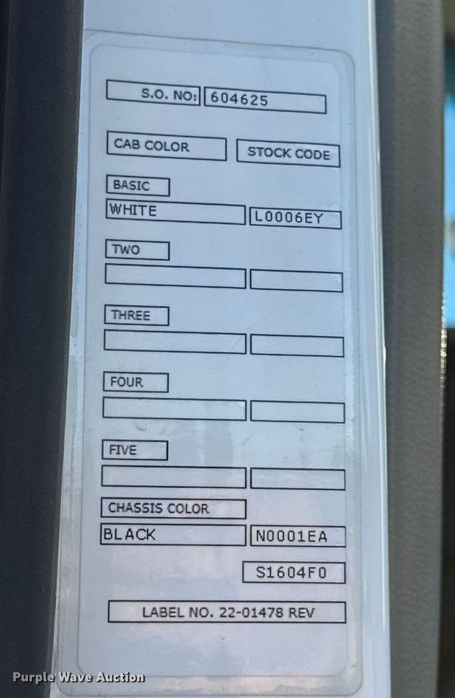 image for item DW6640 2019 Peterbilt 579 semi truck