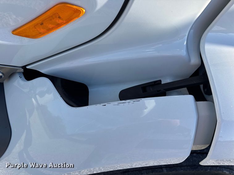 image for item DW6641 2019 Peterbilt 579 semi truck