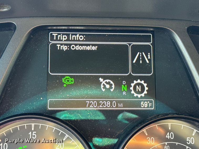 image for item DW6641 2019 Peterbilt 579 semi truck