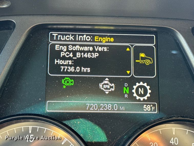 image for item DW6641 2019 Peterbilt 579 semi truck