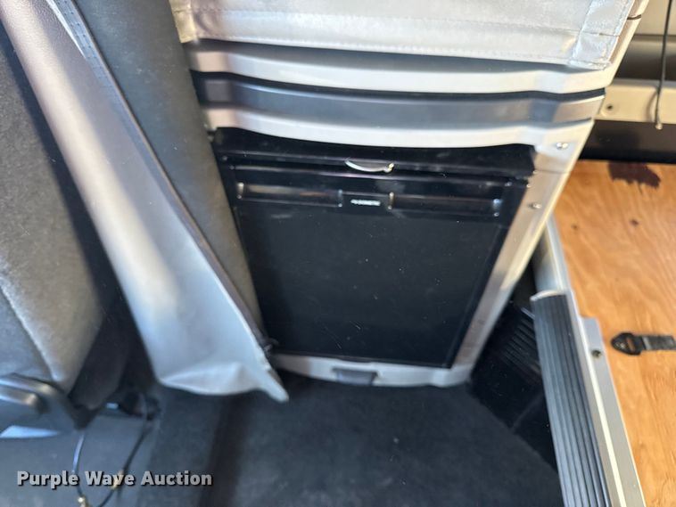 image for item DW6641 2019 Peterbilt 579 semi truck