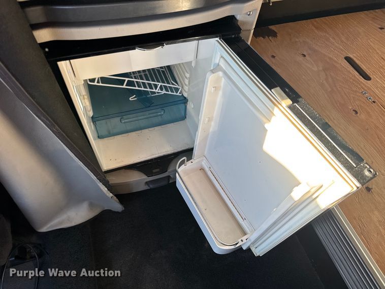 image for item DW6641 2019 Peterbilt 579 semi truck