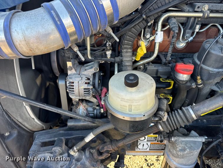 image for item DW6641 2019 Peterbilt 579 semi truck