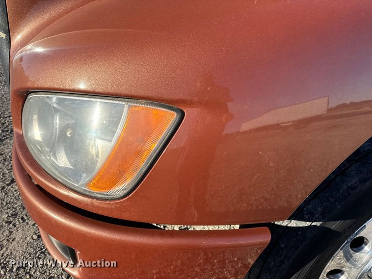 image for item DW6642 2016 Kenworth T6 semi truck