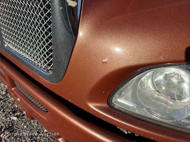 image for item DW6642 2016 Kenworth T6 semi truck