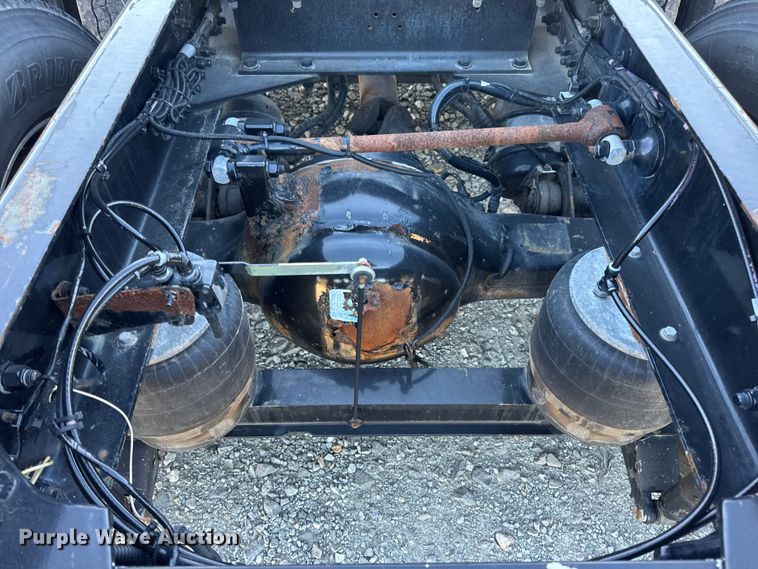 image for item DW6642 2016 Kenworth T6 semi truck