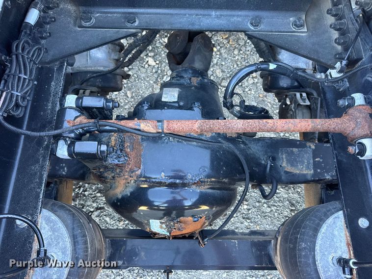 image for item DW6642 2016 Kenworth T6 semi truck