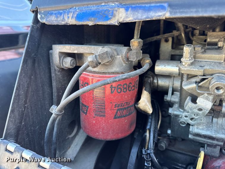 image for item DW6642 2016 Kenworth T6 semi truck