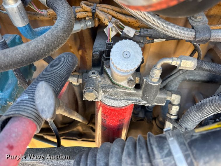 image for item DW6642 2016 Kenworth T6 semi truck