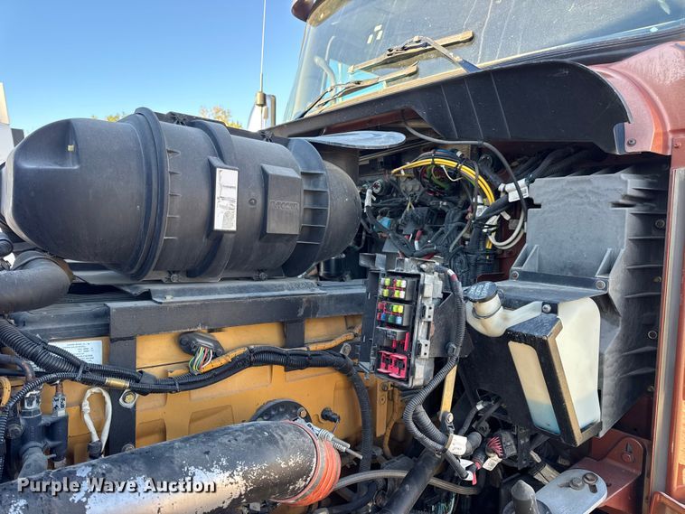 image for item DW6642 2016 Kenworth T6 semi truck