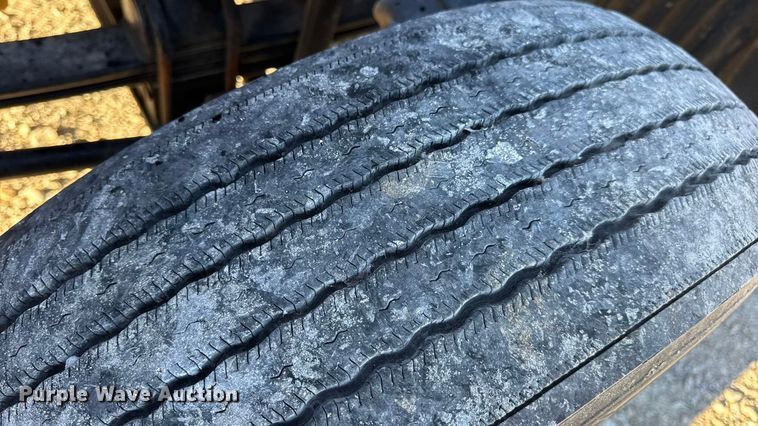 image for item DW6642 2016 Kenworth T6 semi truck