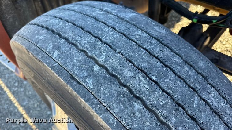 image for item DW6642 2016 Kenworth T6 semi truck