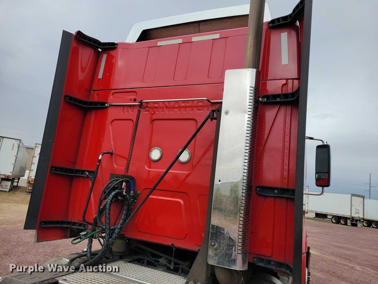 image for item DX6464 2016 International ProStar Plus 122 semi truck