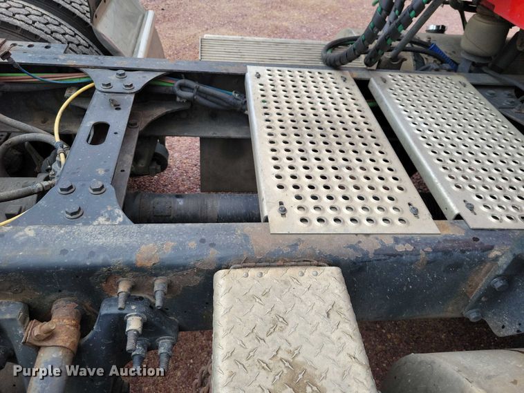 image for item DX6464 2016 International ProStar Plus 122 semi truck