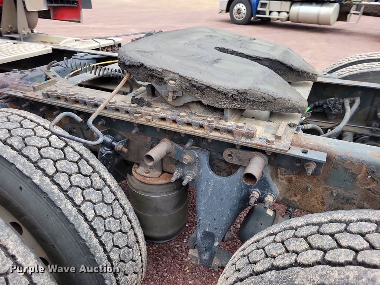 image for item DX6464 2016 International ProStar Plus 122 semi truck