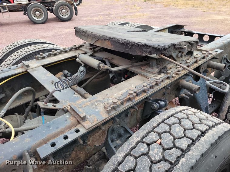 image for item DX6464 2016 International ProStar Plus 122 semi truck