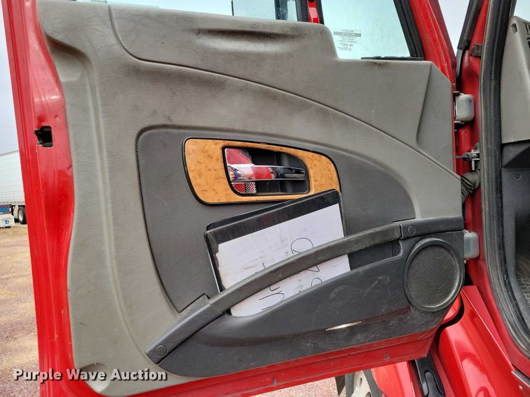 image for item DX6464 2016 International ProStar Plus 122 semi truck