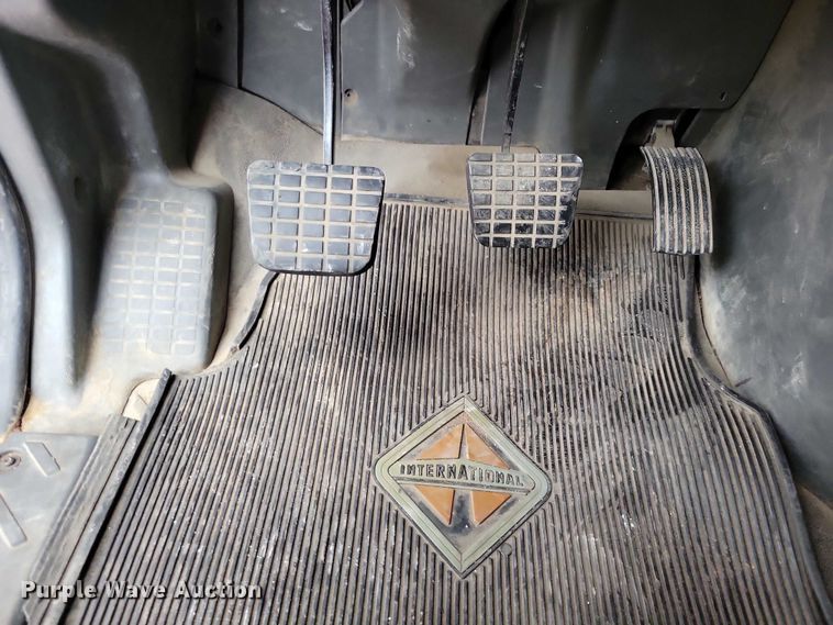 image for item DX6464 2016 International ProStar Plus 122 semi truck