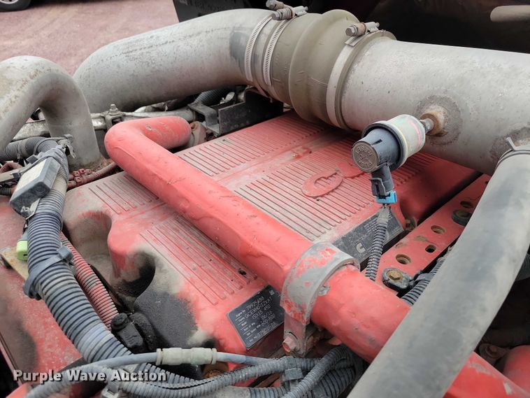 image for item DX6464 2016 International ProStar Plus 122 semi truck