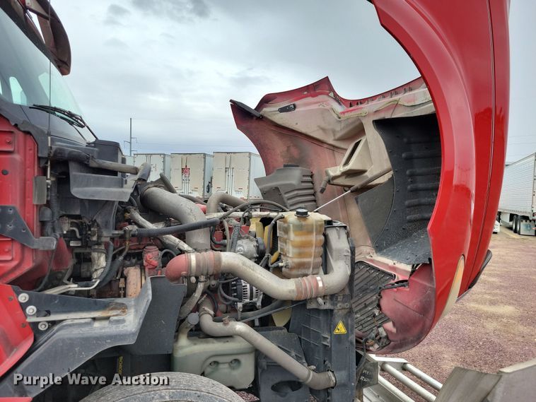 image for item DX6464 2016 International ProStar Plus 122 semi truck