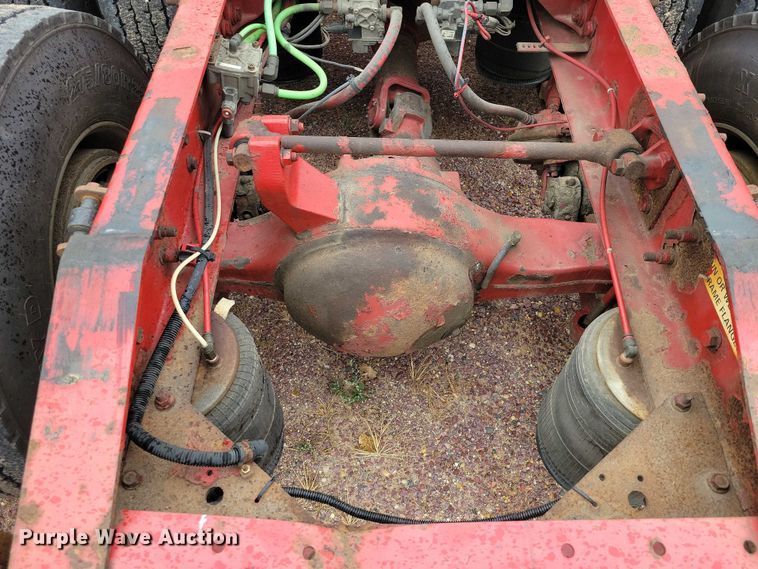 image for item DX6466 2007 International 9400i semi truck